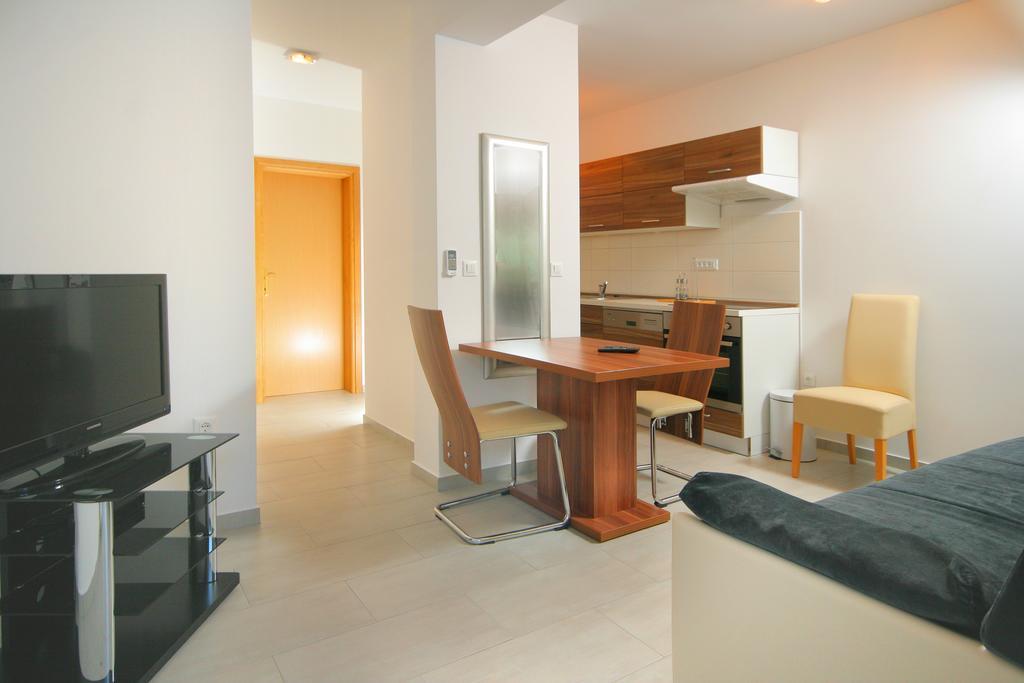Apartmani Mane Trogir Eksteriør bilde