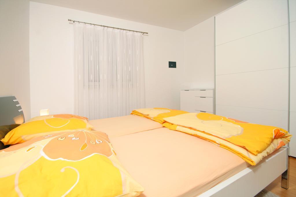 Apartmani Mane Trogir Eksteriør bilde