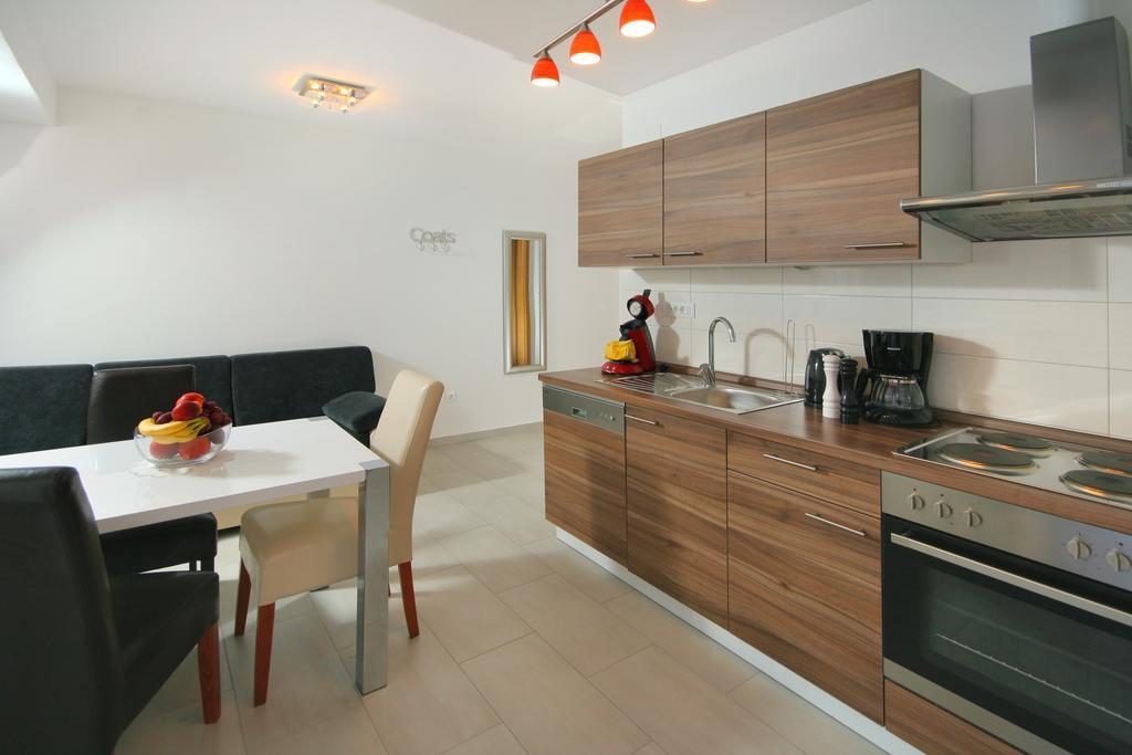 Apartmani Mane Trogir Eksteriør bilde