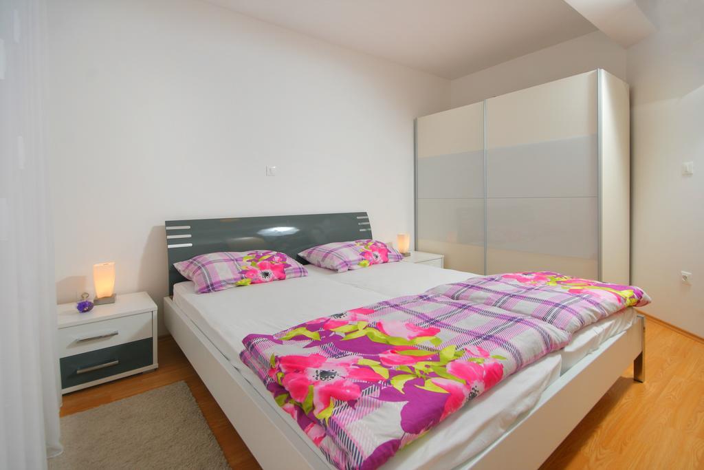Apartmani Mane Trogir Eksteriør bilde