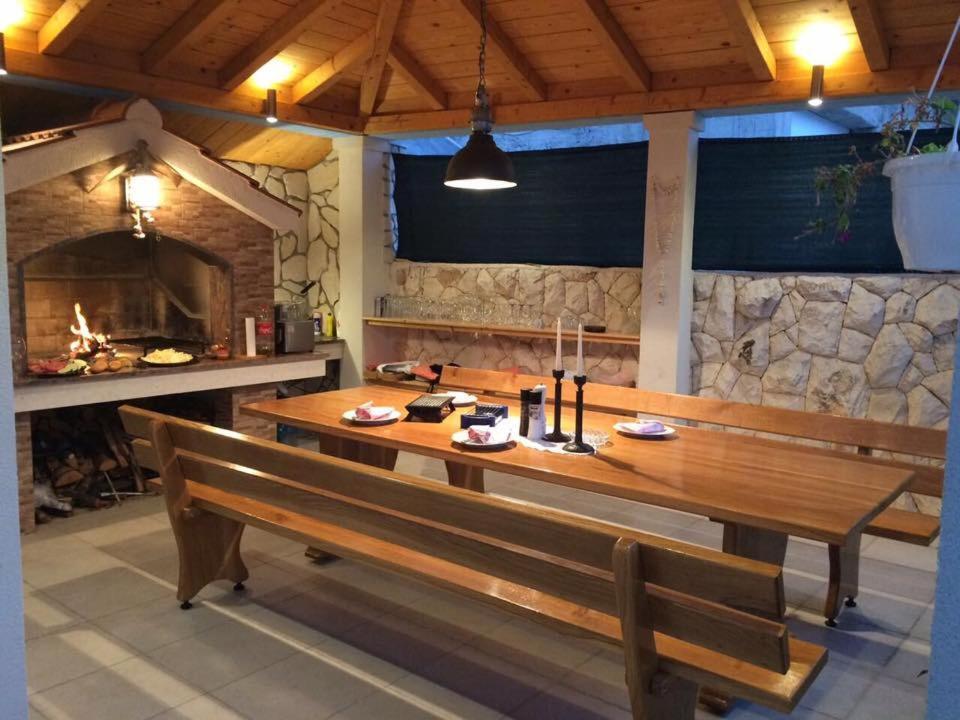 Apartmani Mane Trogir Eksteriør bilde